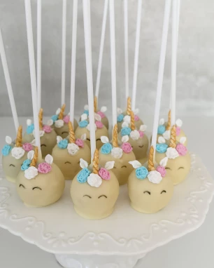 Cake pops "Figūrėlės"