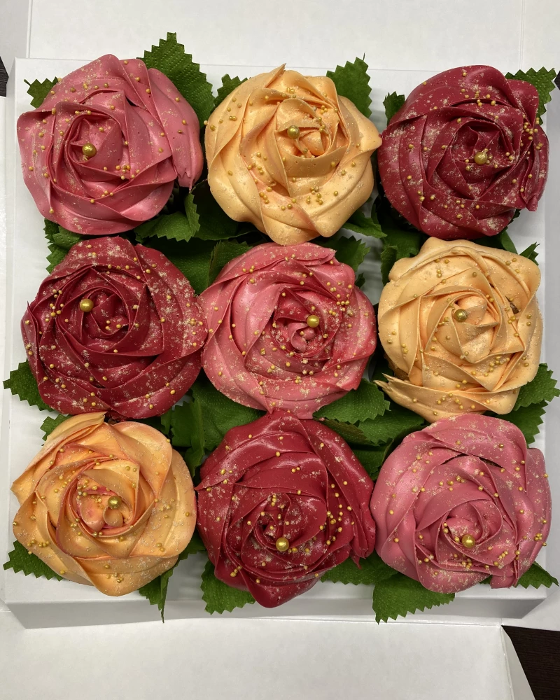 Keksiukų dėžutė 9vnt.