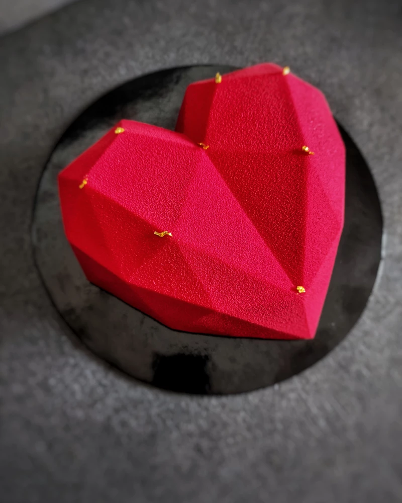 Serbentinas tortas "Origami širdis"