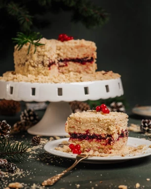 Vegan Napoleonas su juodaisiais serbentais (be pieno, be kiaušinių)