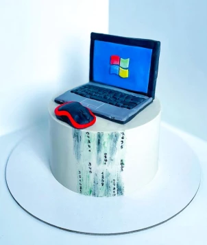 Gimtadienio tortas "Kompiuteris"
