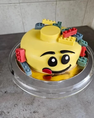 Daužomas tortas LEGO