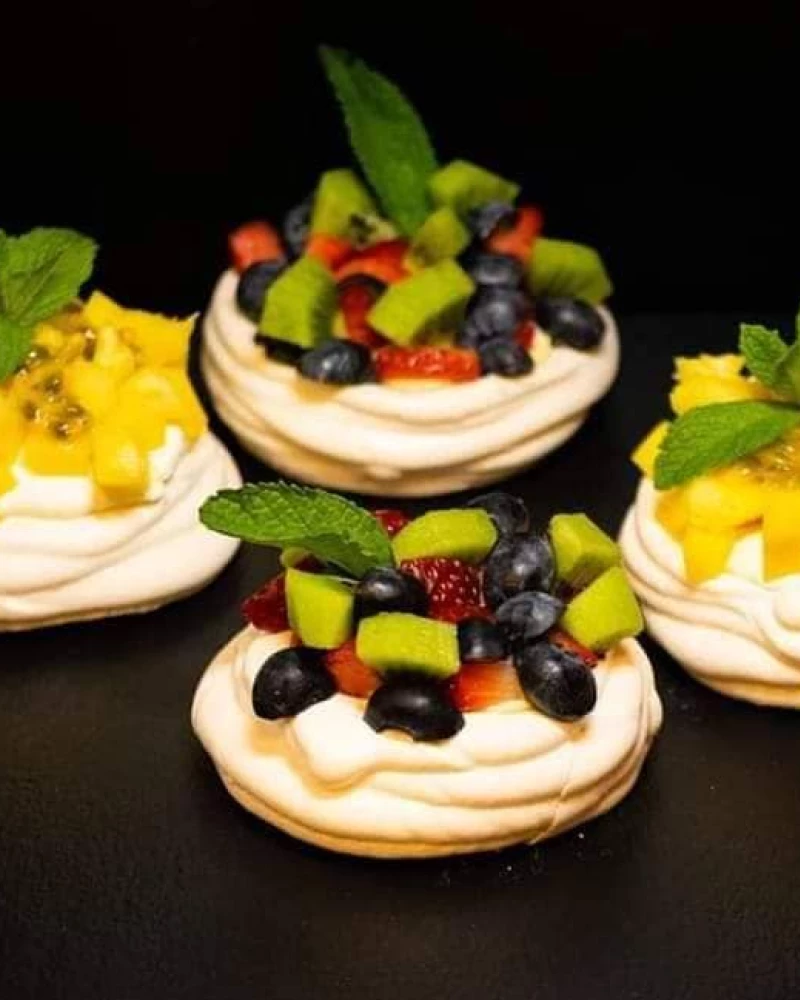Mini pavlova