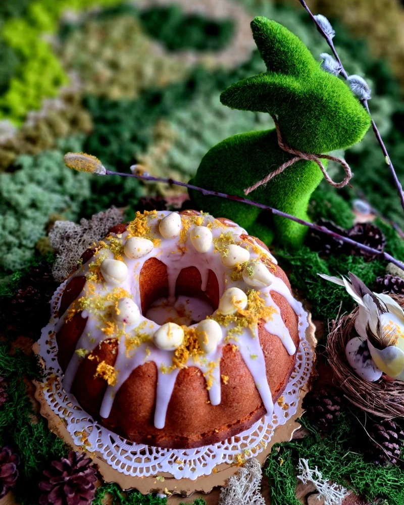 Jogurtinis šventinis medaus KEKSAS su žaliąja citrina