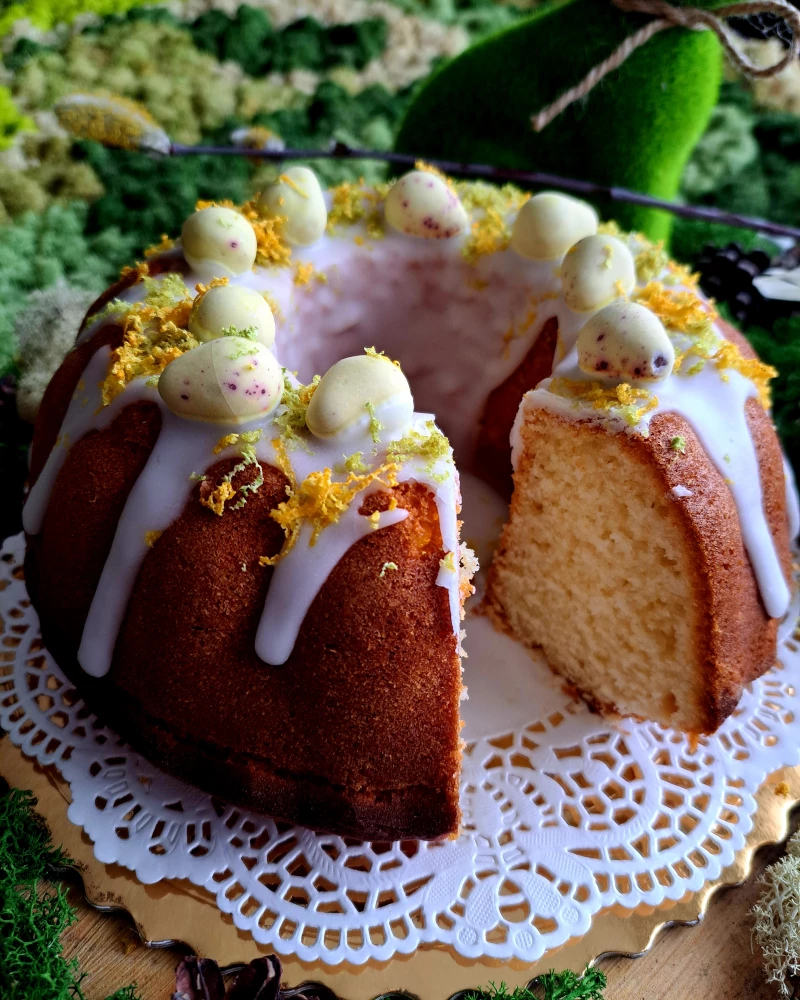 Jogurtinis šventinis medaus KEKSAS su žaliąja citrina