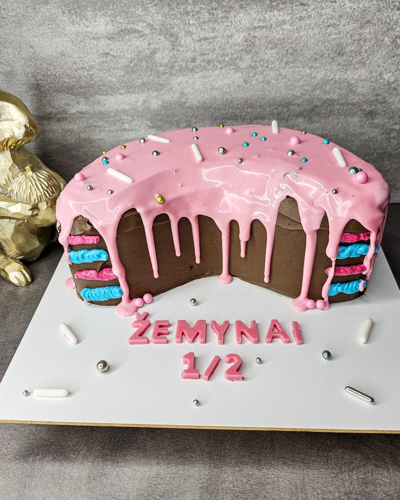 Pusės metukų tortas mergaitei