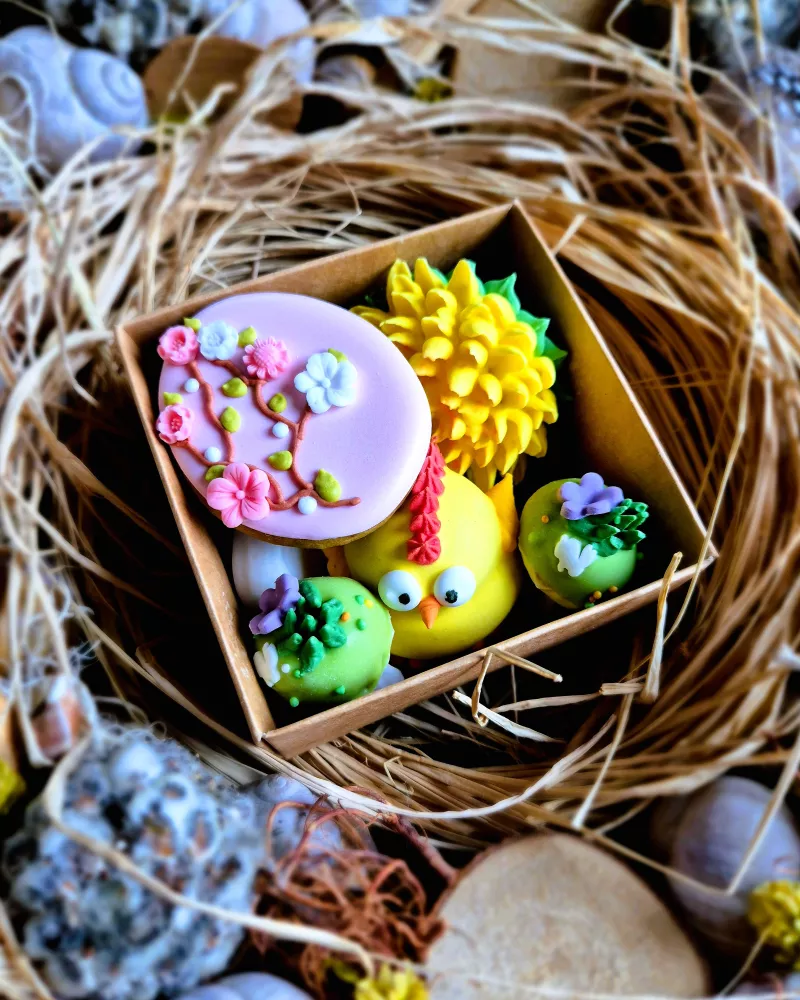 MINI meduolinė dovanėlė dėžutėje VELYKIS