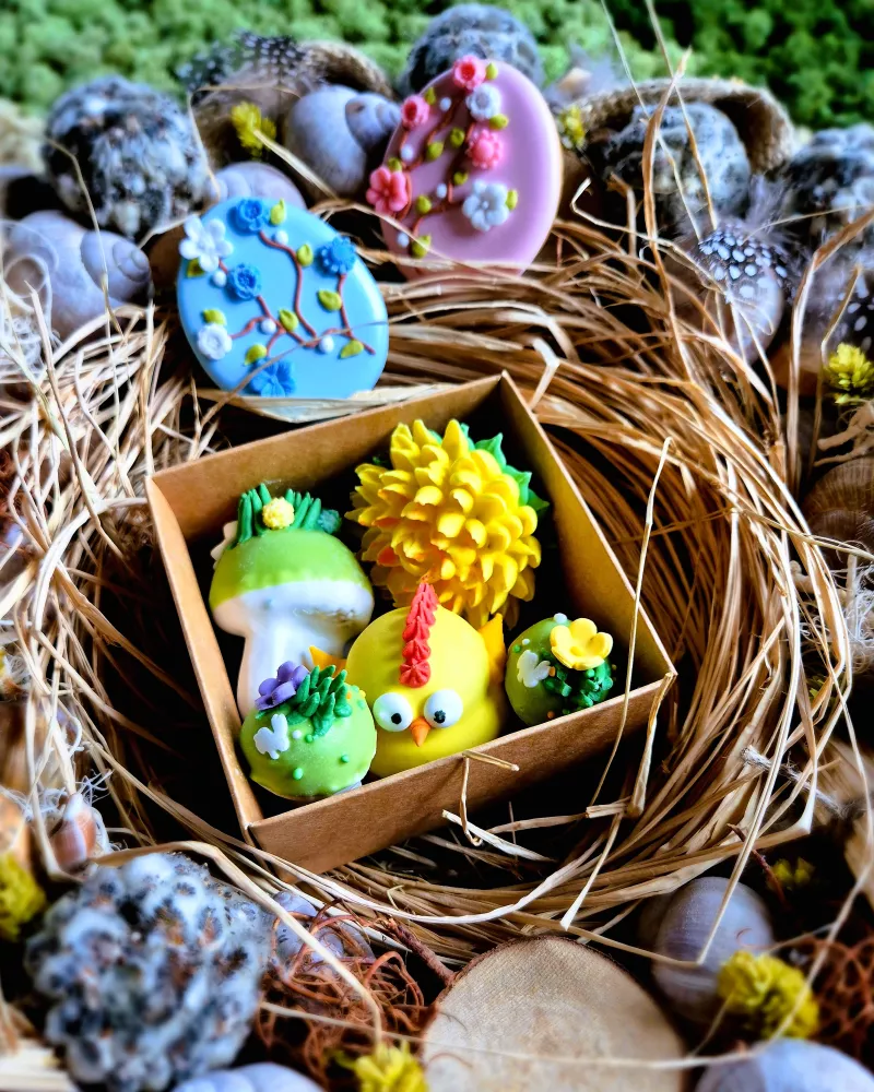 MINI meduolinė dovanėlė dėžutėje VELYKIS