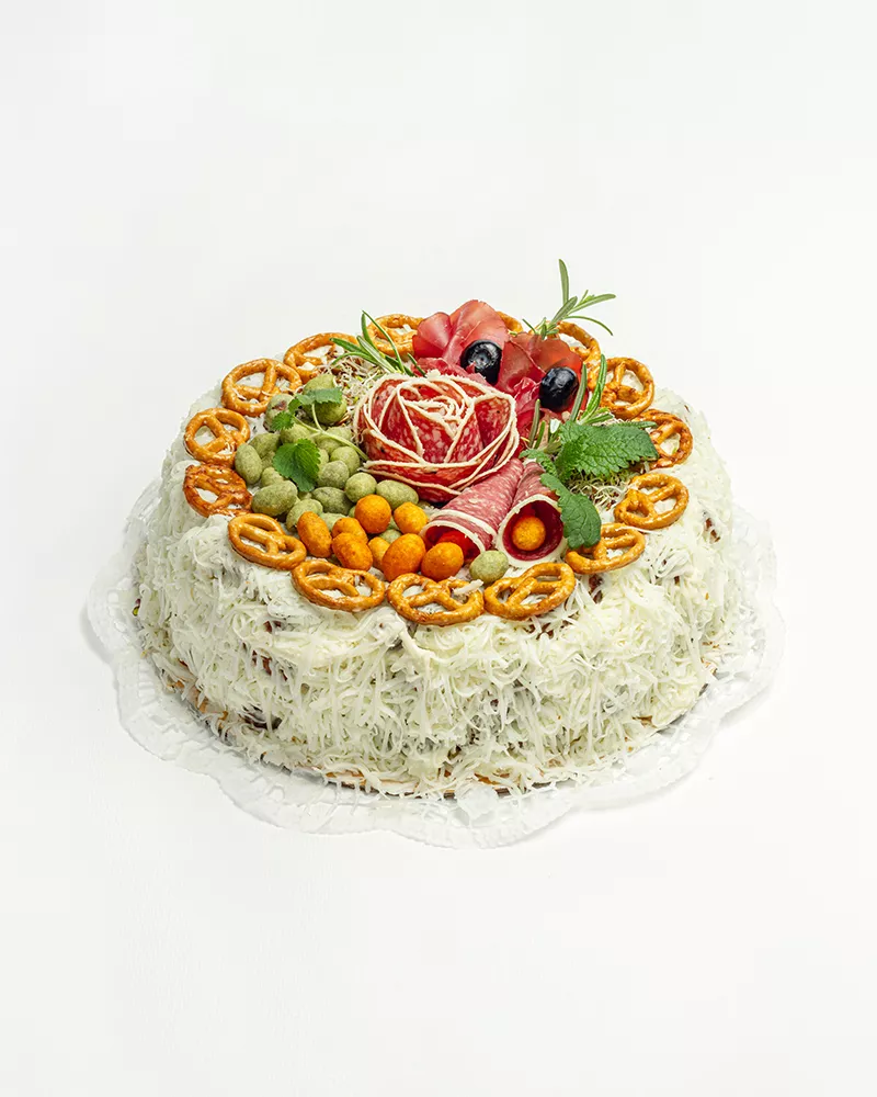 Puošnus duonos tortas