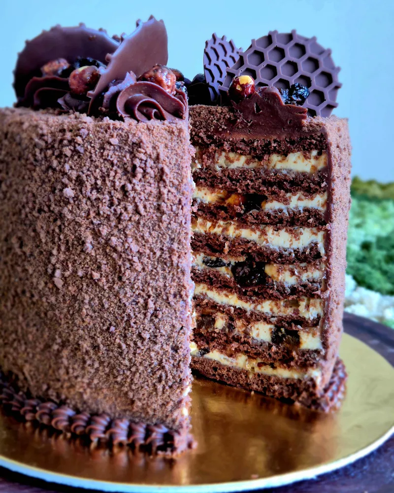 Lakštinis tortas KARALIŠKAS ŠOKOLADINIS MEDUTIS