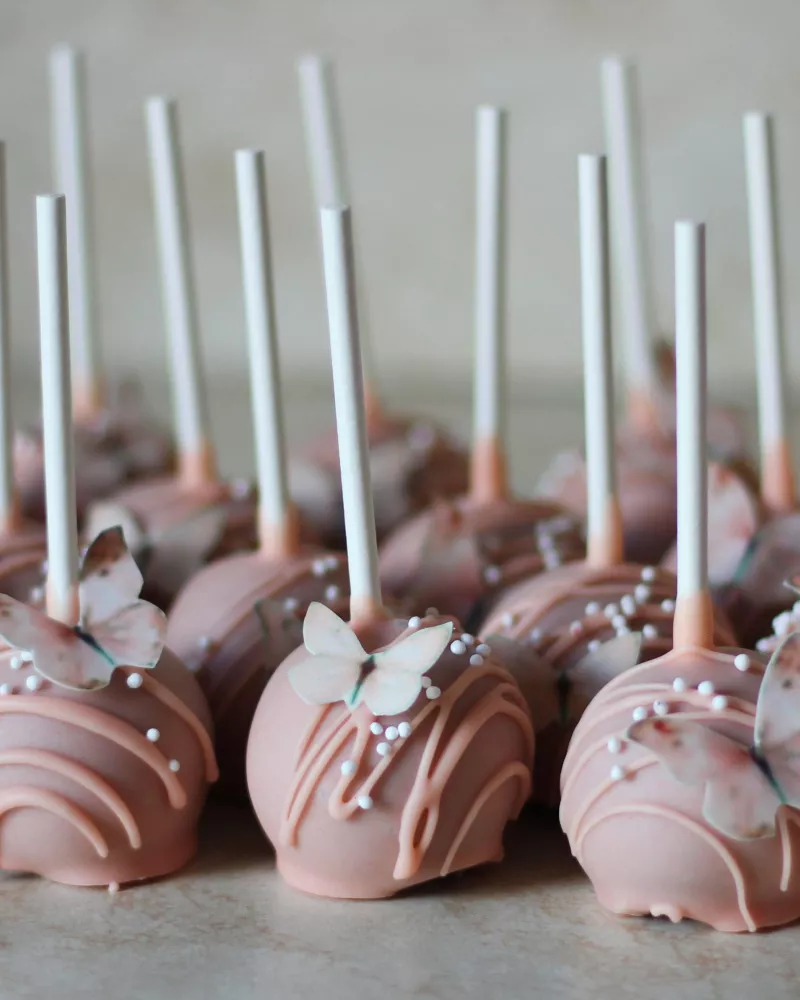 Cake popsai krikštynoms