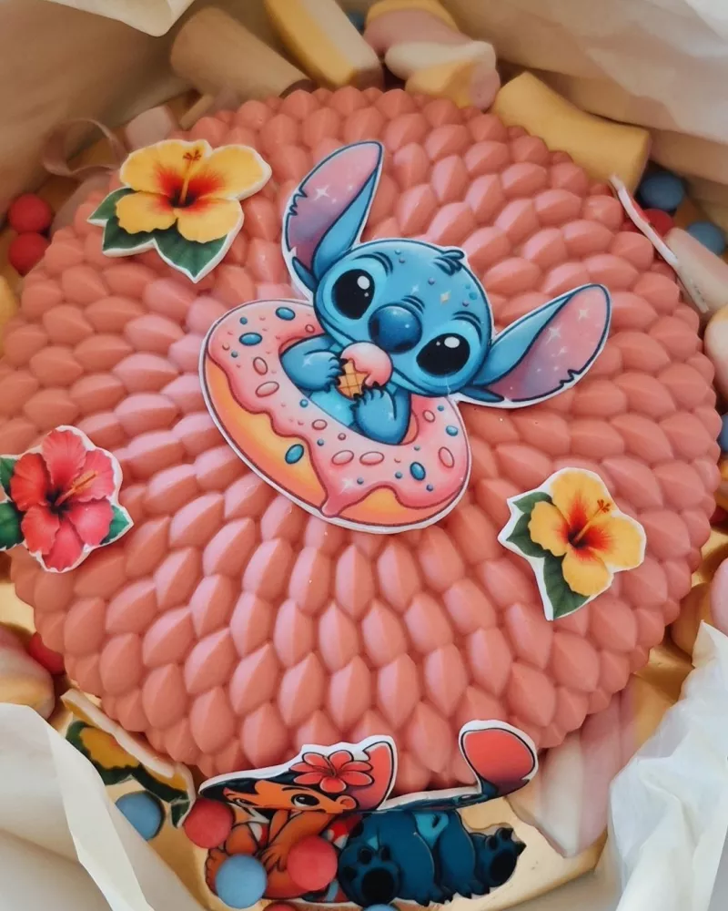 Daužomas tortas