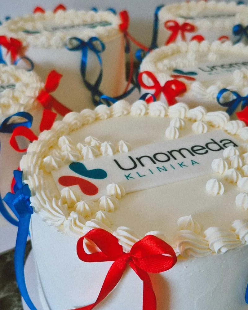 Tortai ĮMONĖMS su logotipu