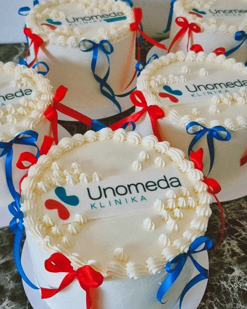 Tortai ĮMONĖMS su logotipu