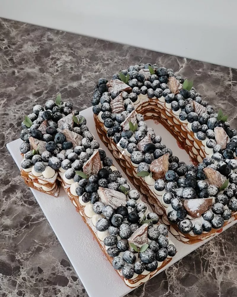 Meduoliniai skaičių tortai