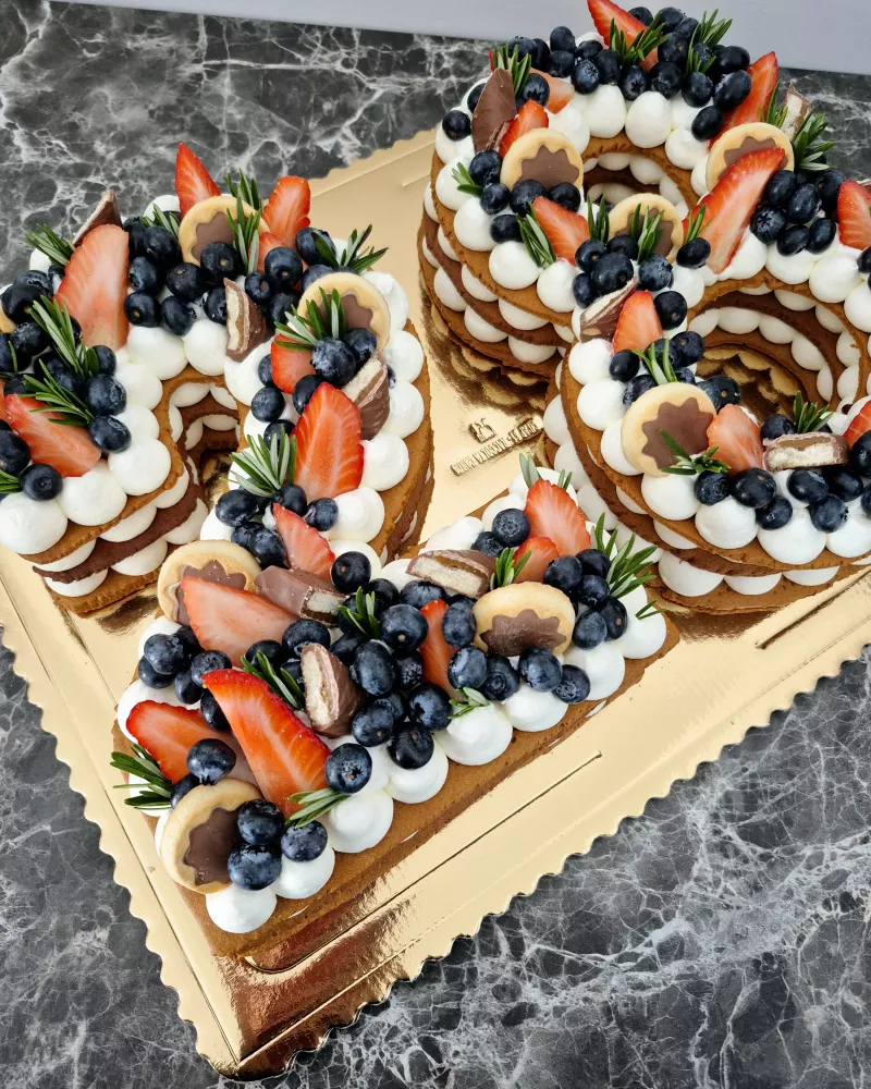 Meduoliniai skaičių tortai