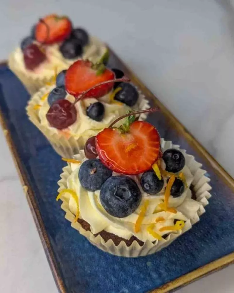 Keksiukai su uogomis ir maskarpone