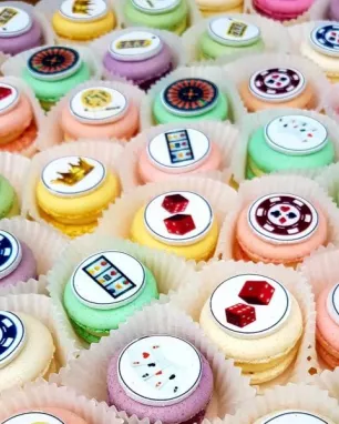 Makaronsai su nuotrauka