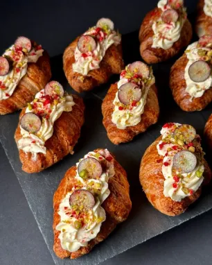 Desertiniai mini kruasanai su pasiflorų kremu, 16 vnt