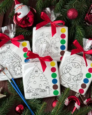 Kalėdiniai spalvinimo meduoliai