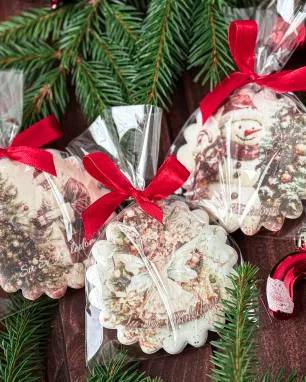 Kalėdiniai meduoliai su sveikinimu