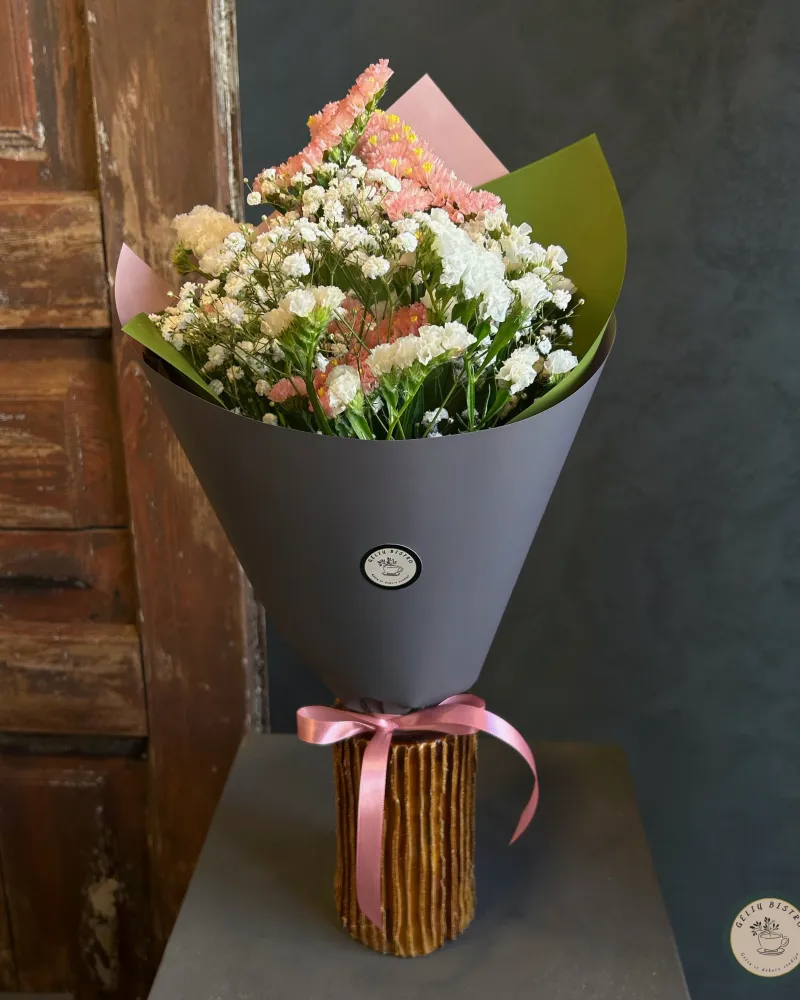 Puokštė "Žaisminga"