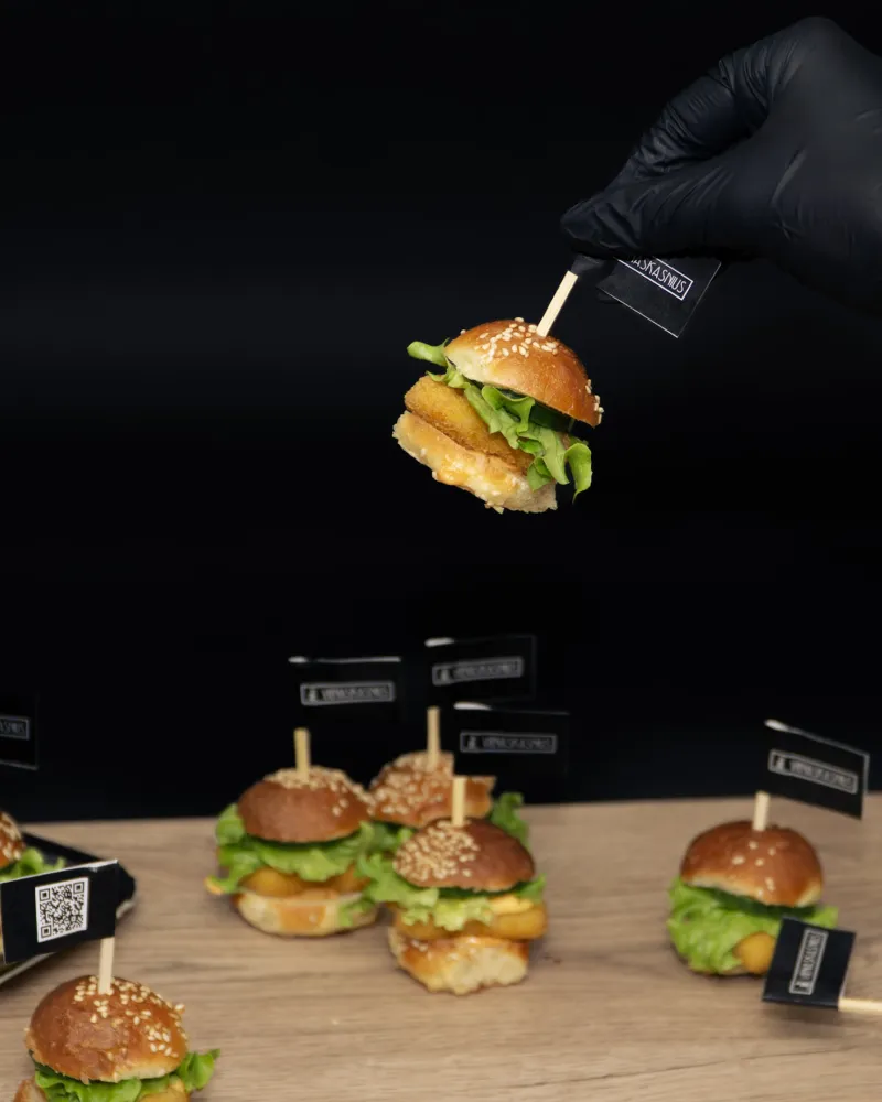 Mini burgeriukas su traškia vištiena