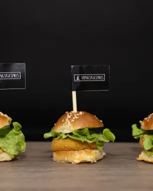 Mini burgeriukas su traškia vištiena