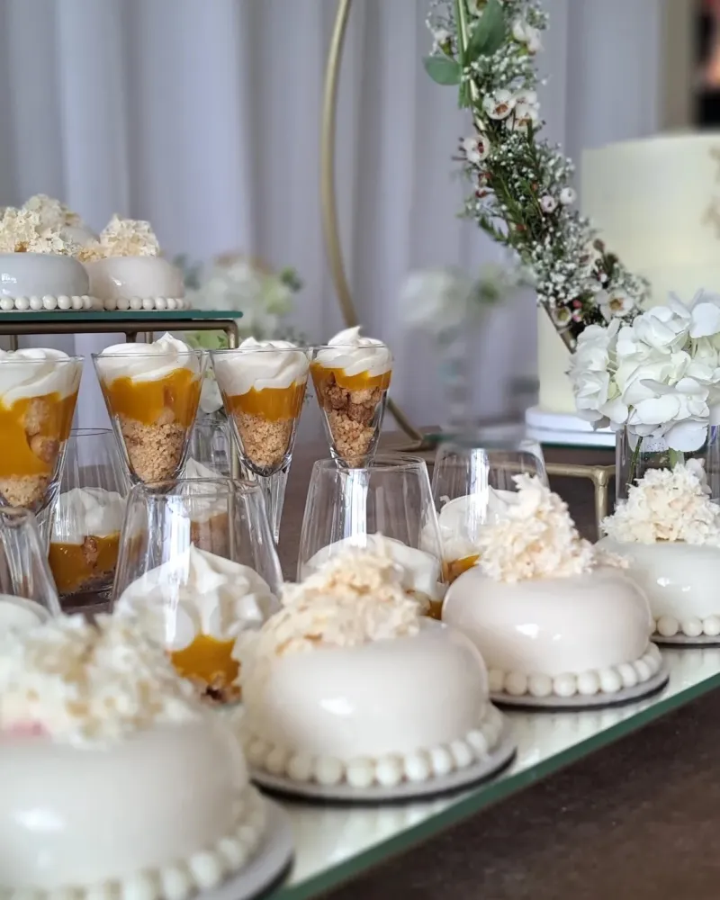 Šventinis Saldus stalas jubiliejui/vestuvėms/krikštynoms