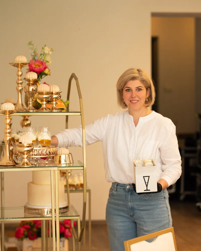 Šventinis Saldus stalas jubiliejui/vestuvėms/krikštynoms