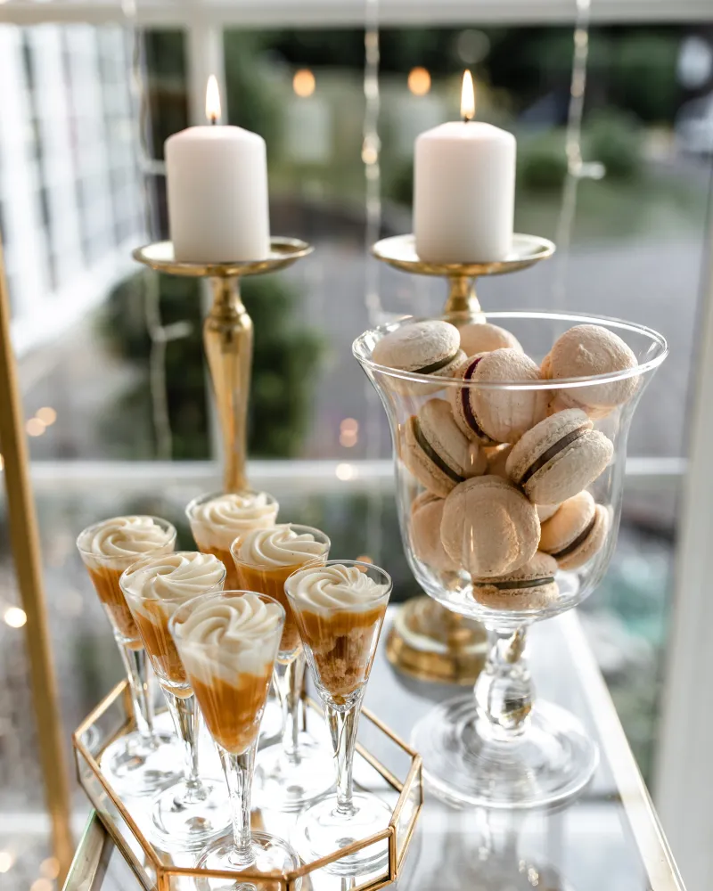 Šventinis Saldus stalas jubiliejui/vestuvėms/krikštynoms