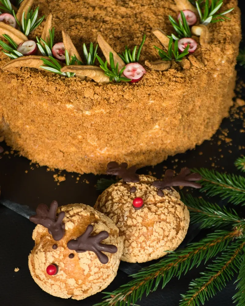 Kalėdiniai eklerai "Rudolfas", 16 vnt.