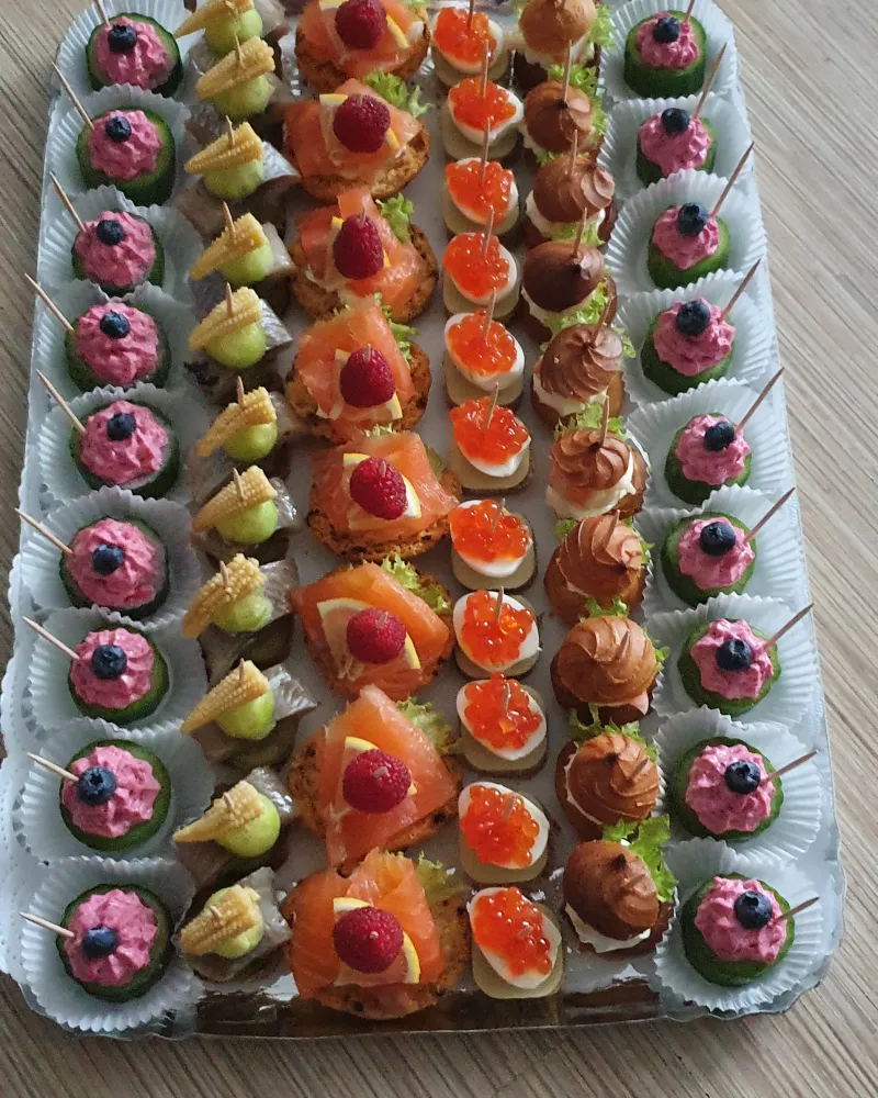 Vegetariškas šaltu užkandžių rinkinys