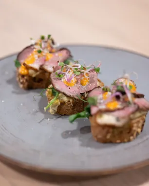 Brusketa su kepta antiena