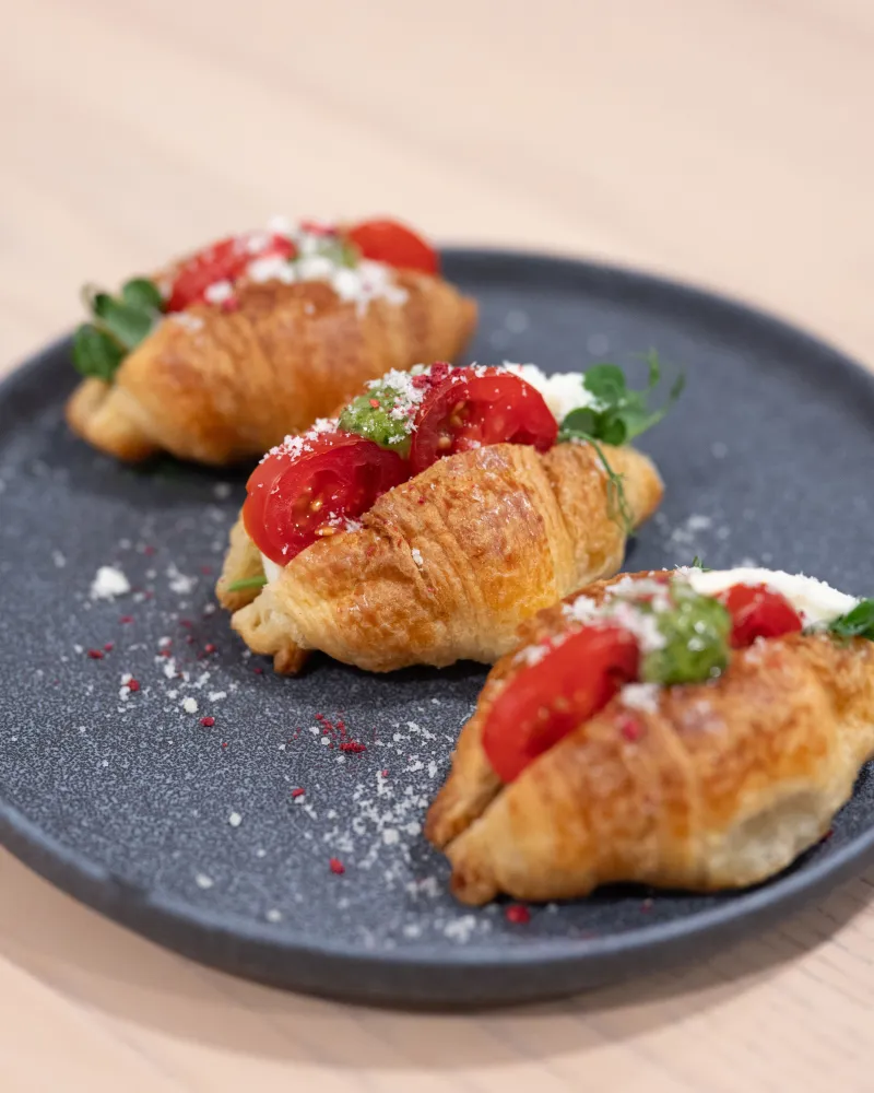 Mini kruasanas su mocarela