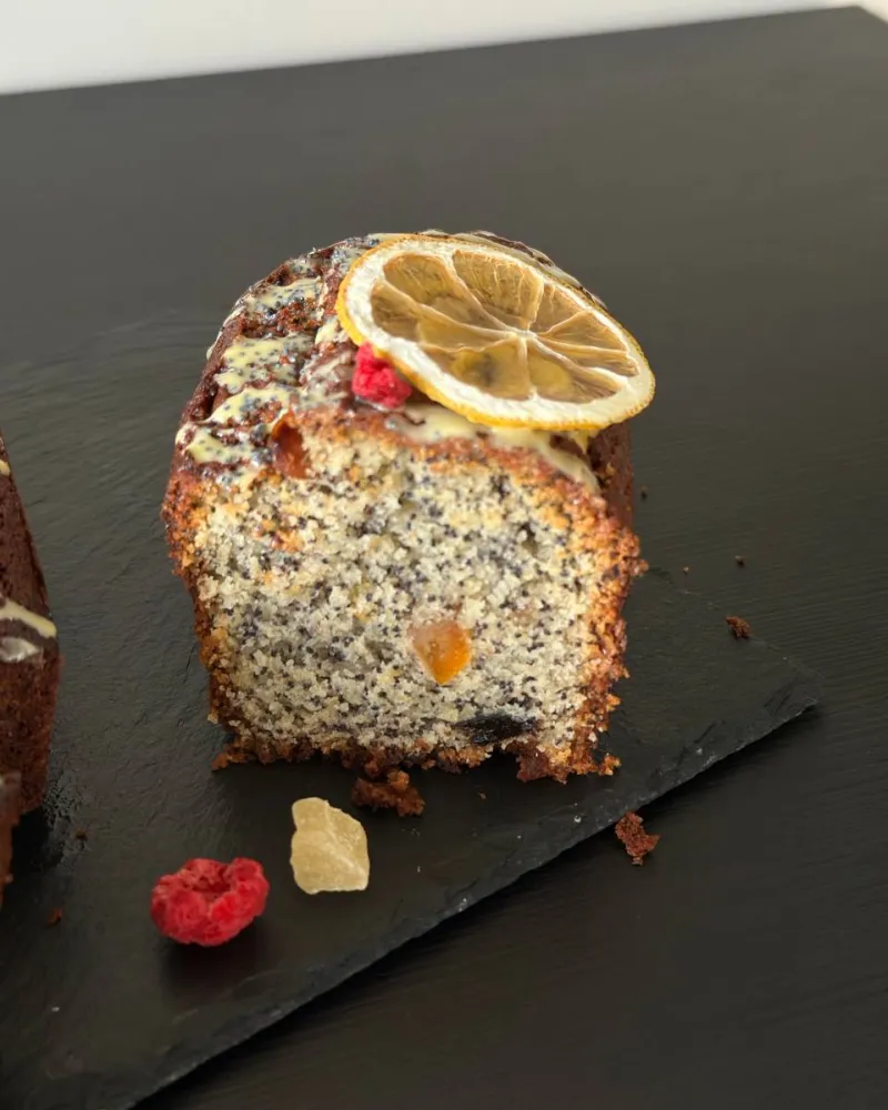 Citrinų - aguonų keksas, ~350g