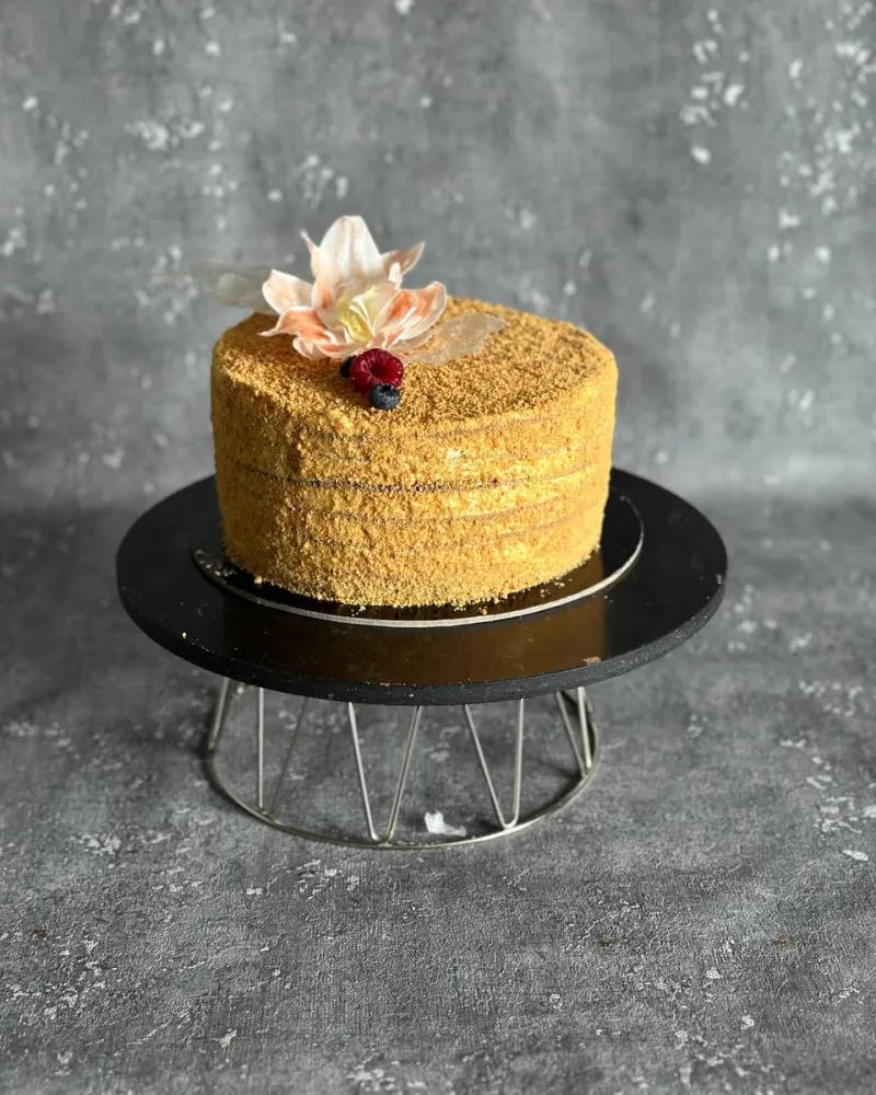 Меdaus karamelinis tortas