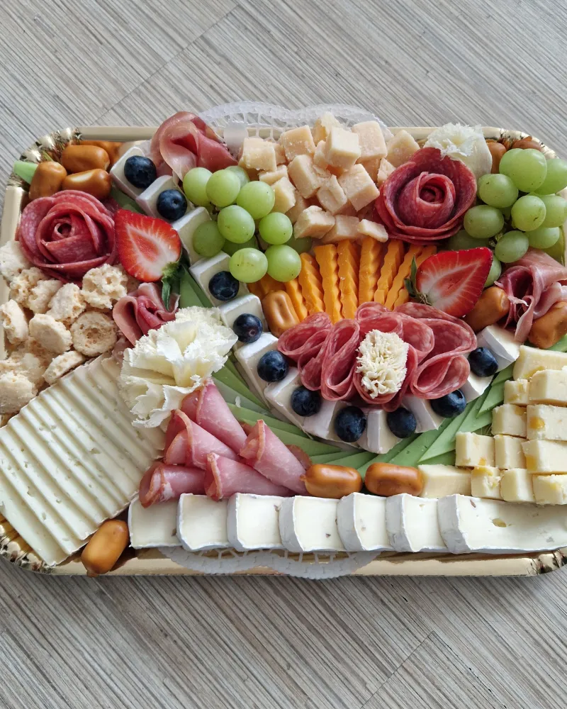 Mėsos - sūrių asorti