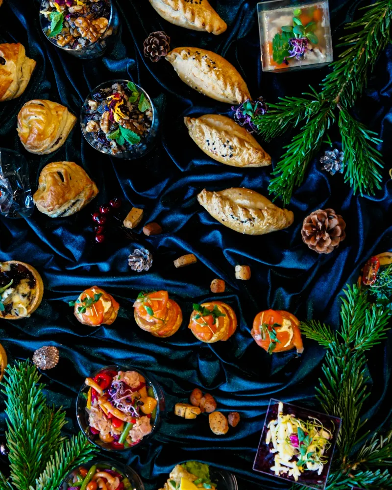 12 patiekalų Kūčių stalo rinkinys (2 asm.)