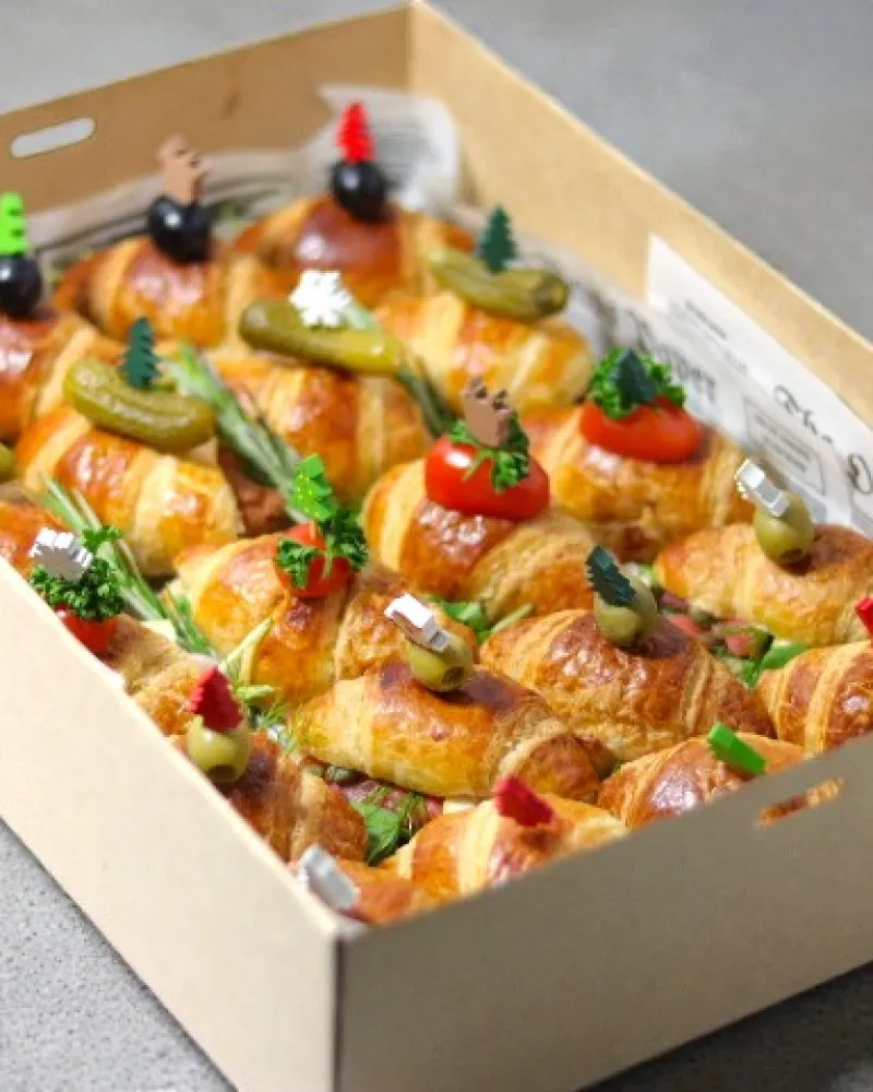 Šventinių kruasanų dėžutė 20vnt.