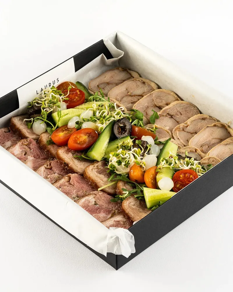 9 patiekalų Vaišių stalas LAURUS KALĖDOS (8 asm.)