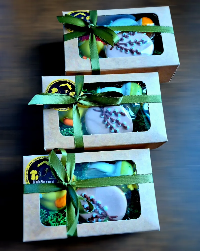 MINI meduolinė dovanėlė dėžutėje VELYKIS