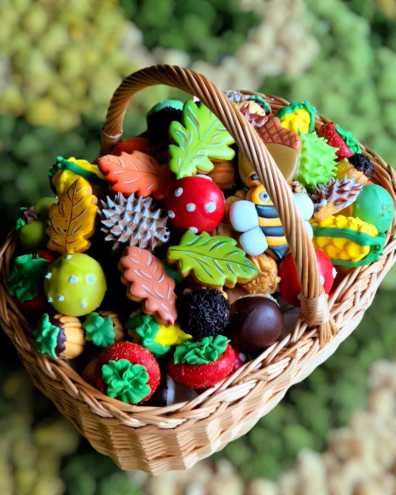 Meduolinių, sviestinių ir dekoruotų saldėsių rinkinys GAMTOS PASAKA