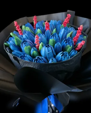 Vyriška zefyro tulpių puokštė