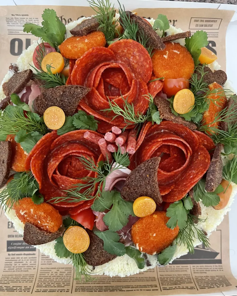 Duonos tortas "Pikantiška dovana"