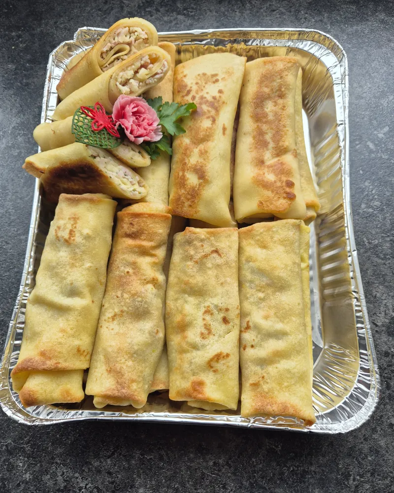 Lietiniai blynai su 2 skirtingais įdarais (vištiena ir kumpiu), 20 vnt.