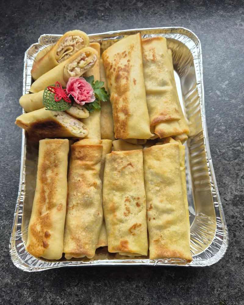 Lietiniai blynai su 2 skirtingais įdarais (vištiena ir kumpiu), 20 vnt.