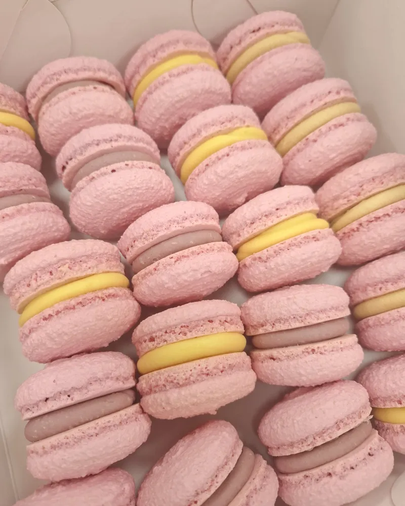 Macaronsai rožiniai