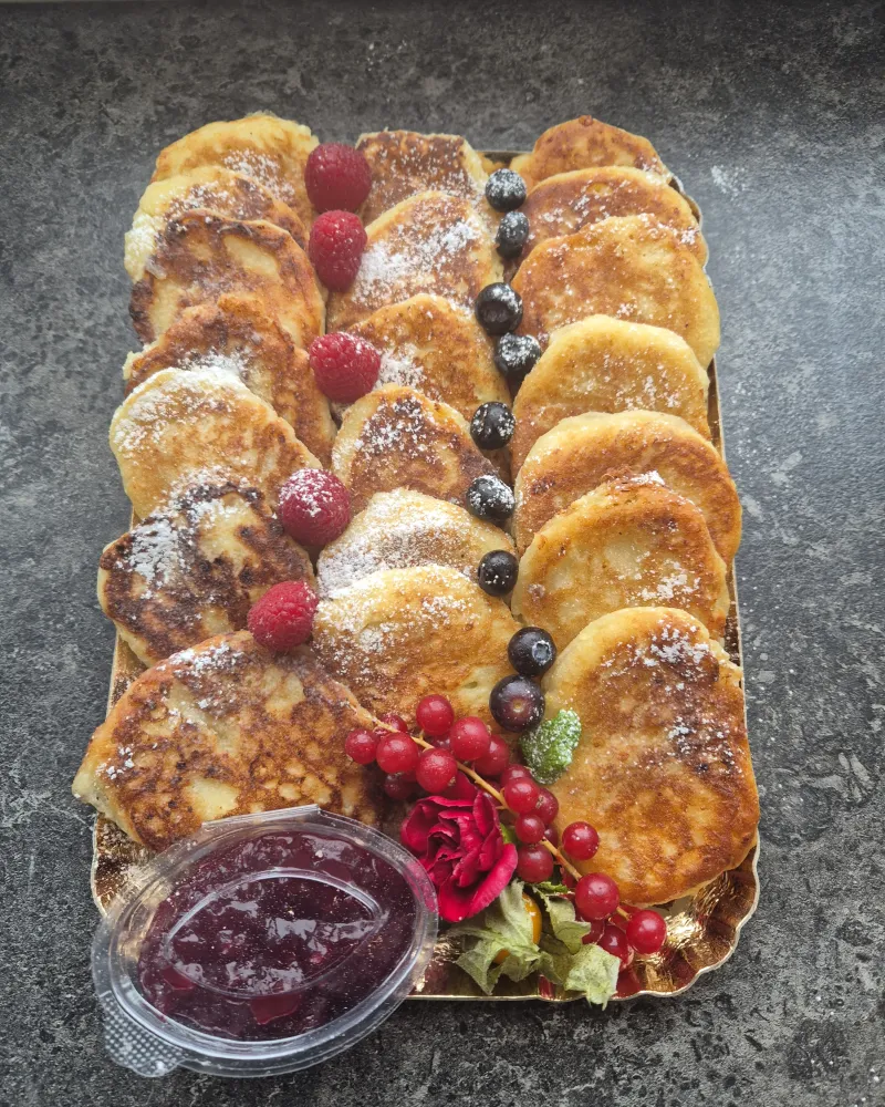 Mieliniai blynai su varške ir obuoliais, 20 vnt.