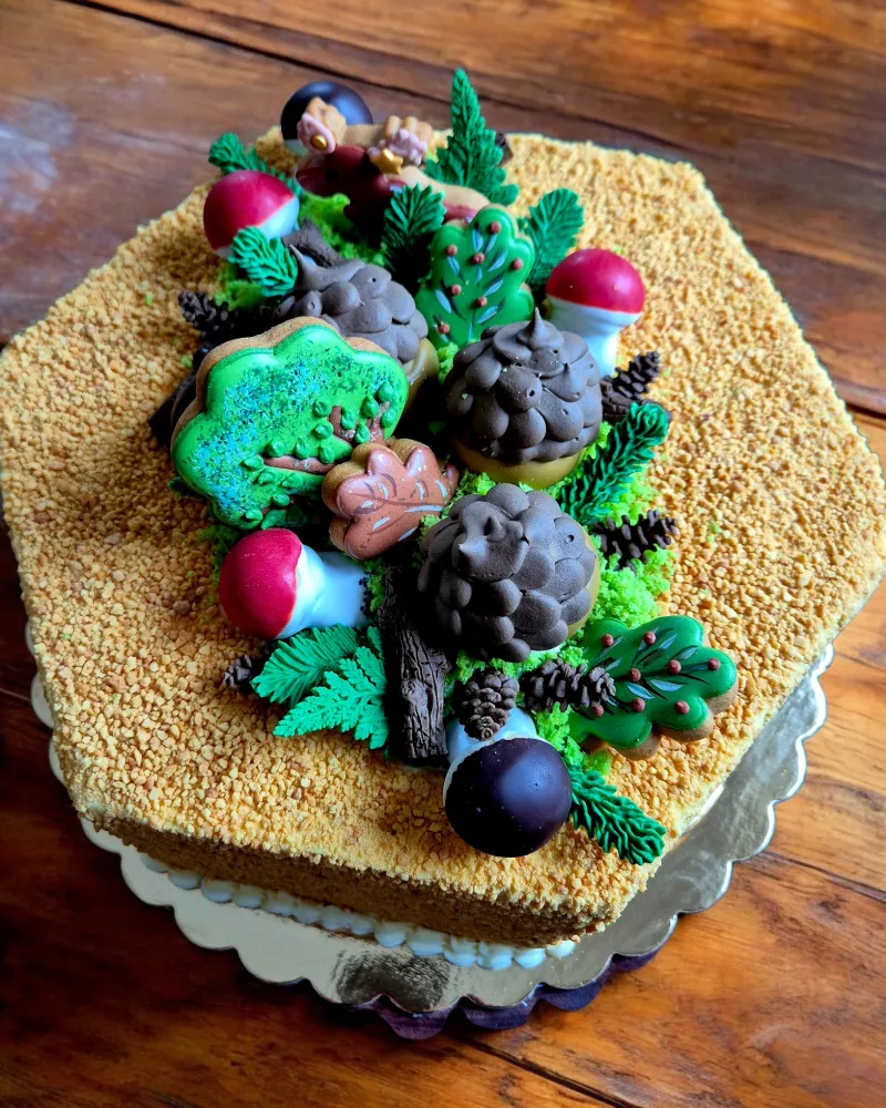 Klasikinis lakštinis tortas MEDUTIS